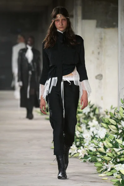 Look 5